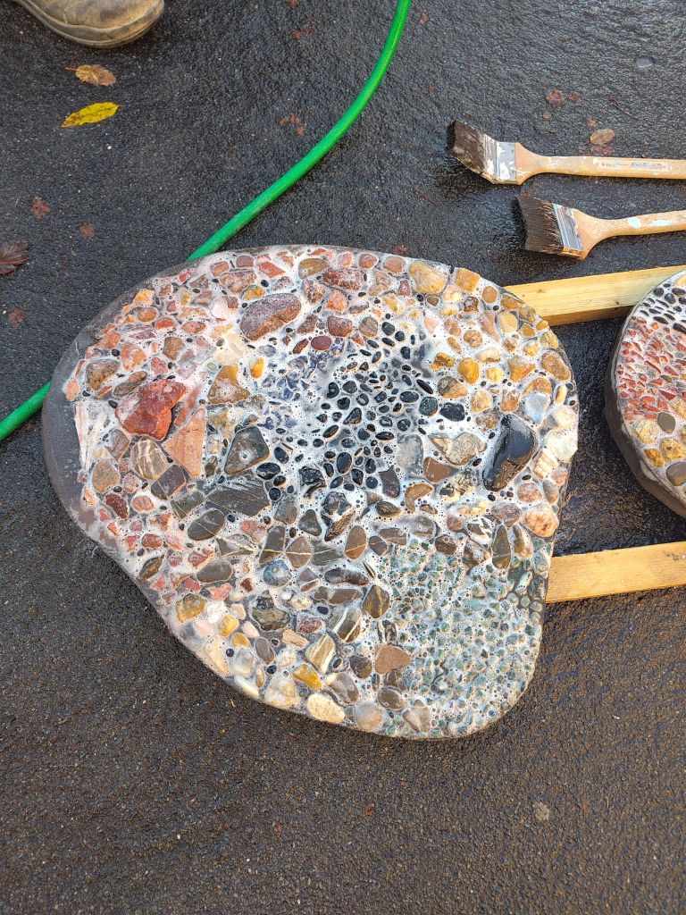 img_20241018_1049138327904390393393768